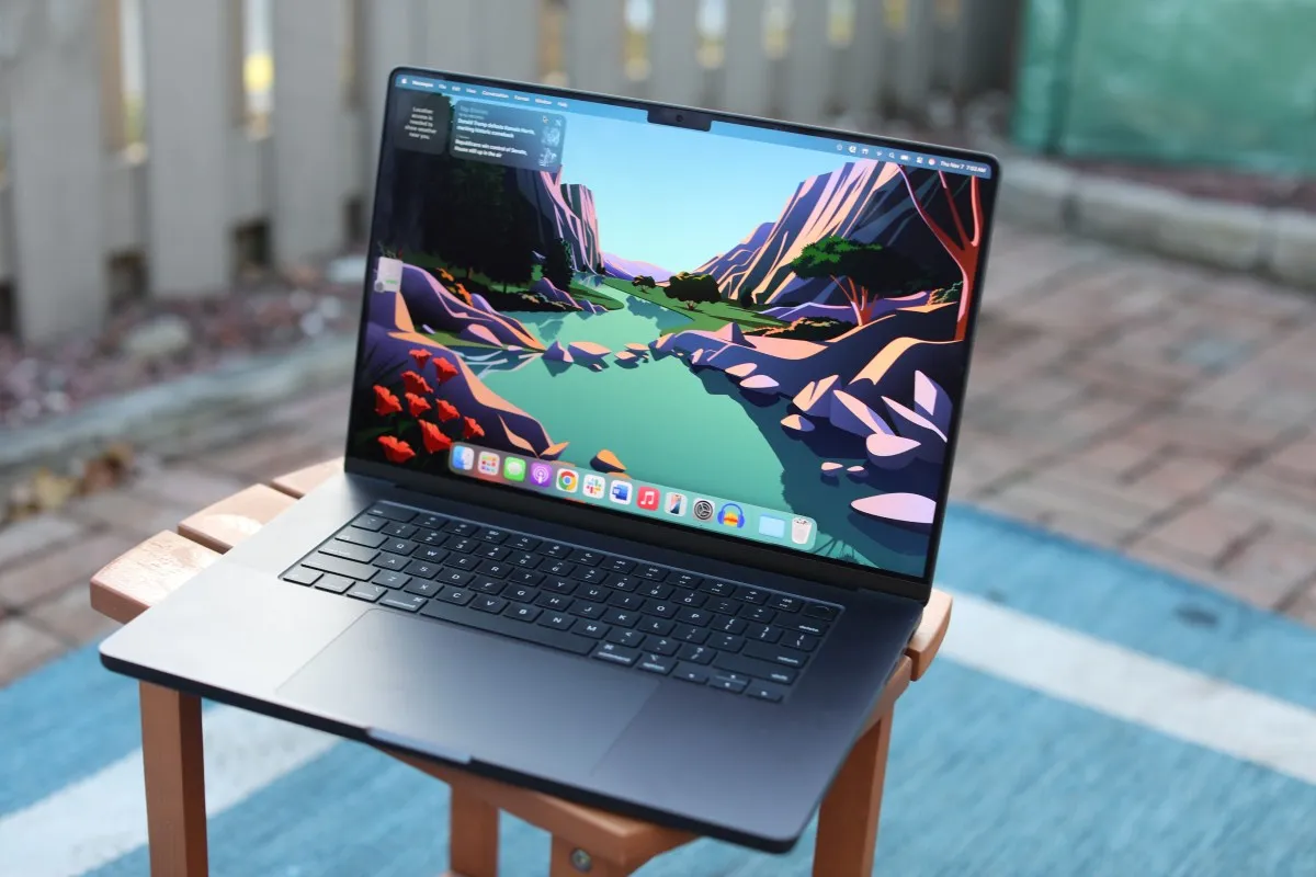 apple macbook neo review — GB news