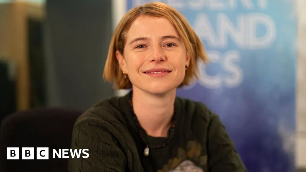 jessie buckley — GB news
